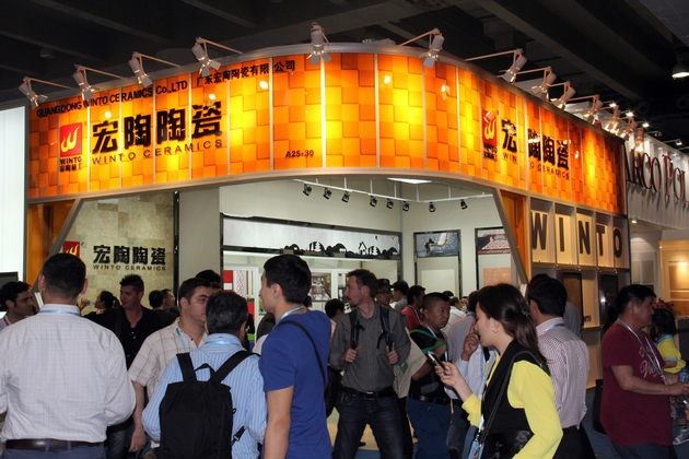 图3、花季传媒免费观看下载陶瓷绿色环保型特装展位人气鼎旺.jpg